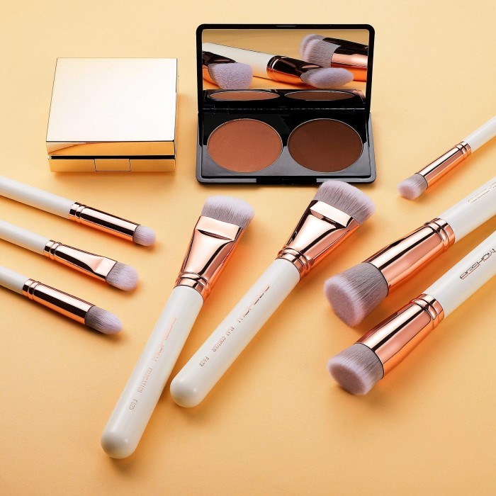 Beauty Tools & Brushes